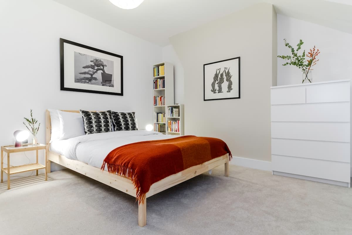 Bright&Stylish Brixton flat - sleep 4 - View 2