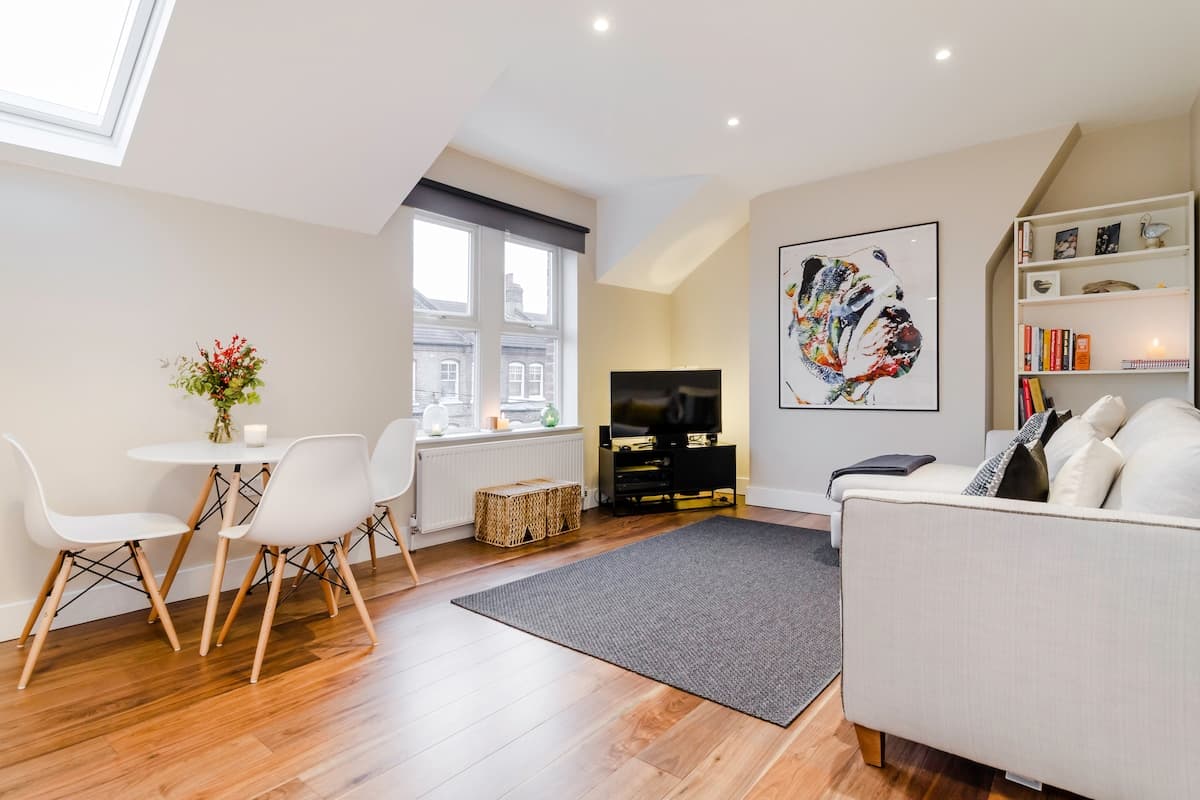 Bright&Stylish Brixton flat - sleep 4 - View 3