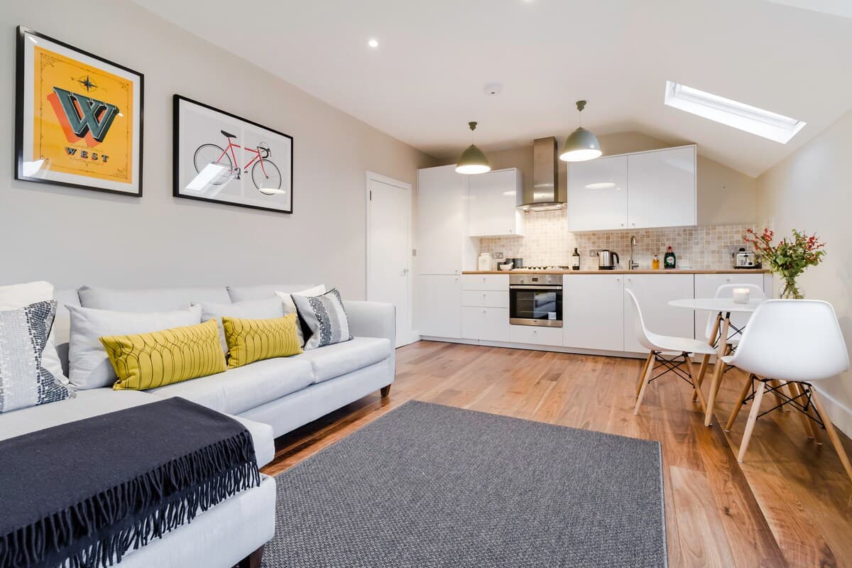 Bright&Stylish Brixton flat - sleep 4 - View 4
